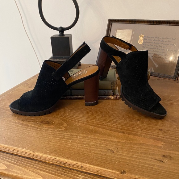 BRAND NEW Franco Sarto Black Platform Slingback/Sandal - Size 8M - Picture 1 of 6